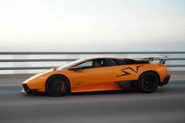 Wie haben sich stilvolle Frauenmodetrends im Laufe der Jahre verändert?